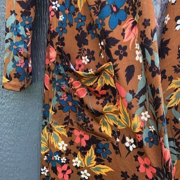 LuLuRoe floral duster size XS EUC - Picture 3 of 7